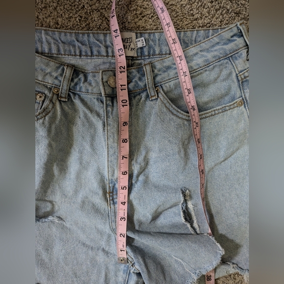 Princess Polly Light Wash High Waisted Jean Denim Shorts With Front Slits Sz 12 - Picture 11 of 11